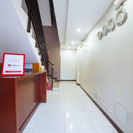 Reddoorz Near Angeles University Foundation Extérieur photo